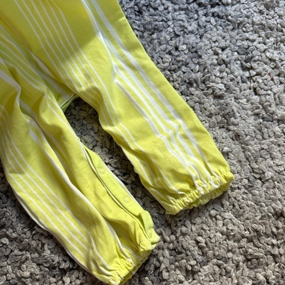 Jessica Simpson set - Picture 3 of 5